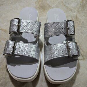 Clarks Drift Buckle Slides Size 6.5